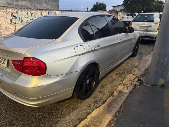 BMW 320i 2.0 JOY 16V GASOLINA 4P AUTOMÁTICO BMW 320i 2.0 JOY 16V GASOLINA 4P AUTOMÁTICO